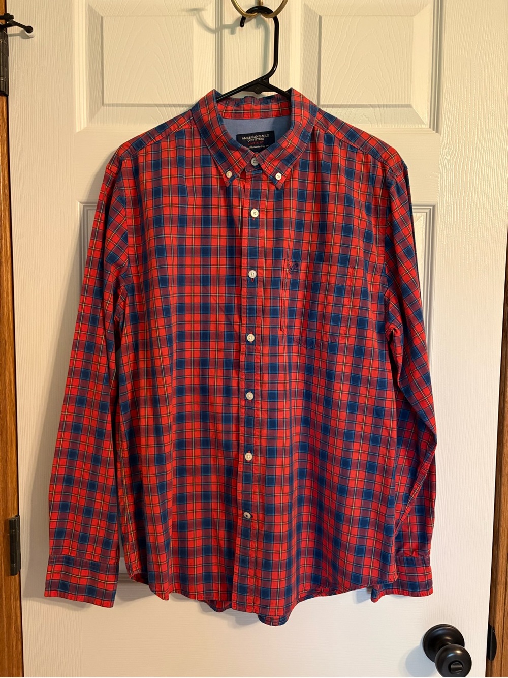 American Eagle Outfitters Red & Navy Plaid Button-Down Shirt